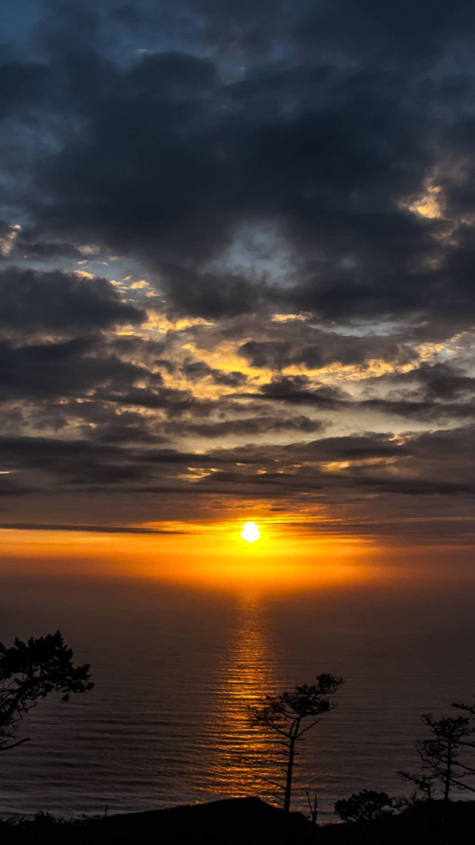 MassieldeD's tweet photo. Buen día #egunon #basquecountry ❤️😍 https://t.co/NnBk53xW0x