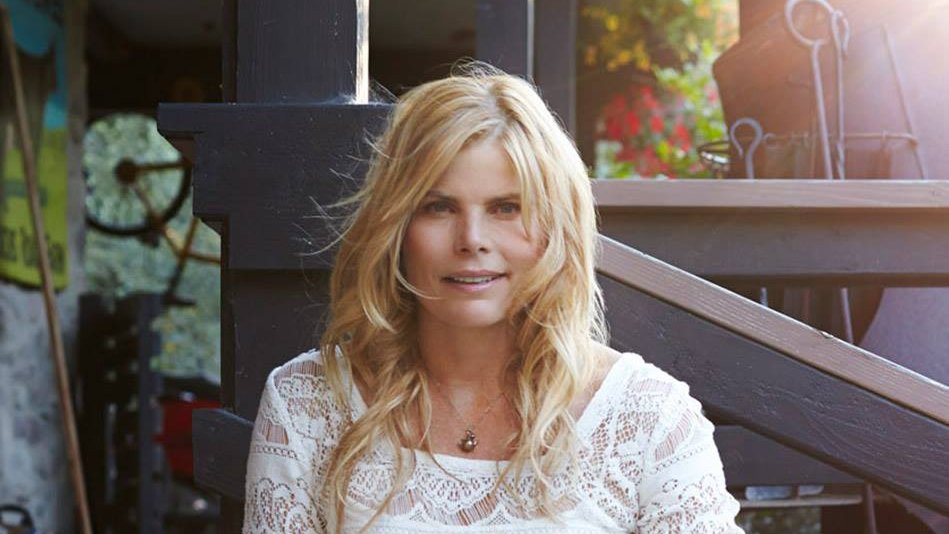 Happy Birthday to Mariel Hemingway.
 (November 22, 1961) 