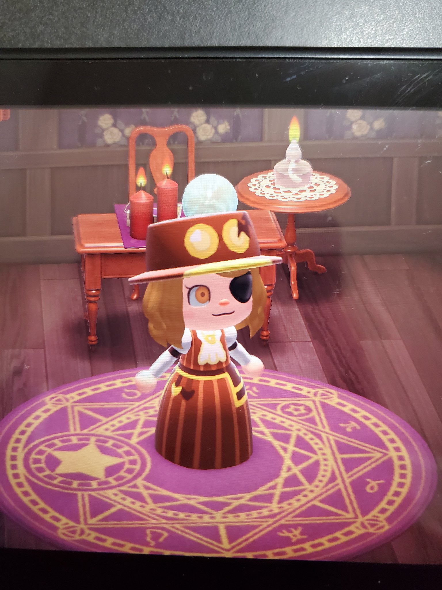 丸岡 智美 少し前にあつ森でタイムキーパーちゃんの帽子と服を作りました アンティーク系の家具が似合っているなぁ T Co 4lt7eypwer Twitter