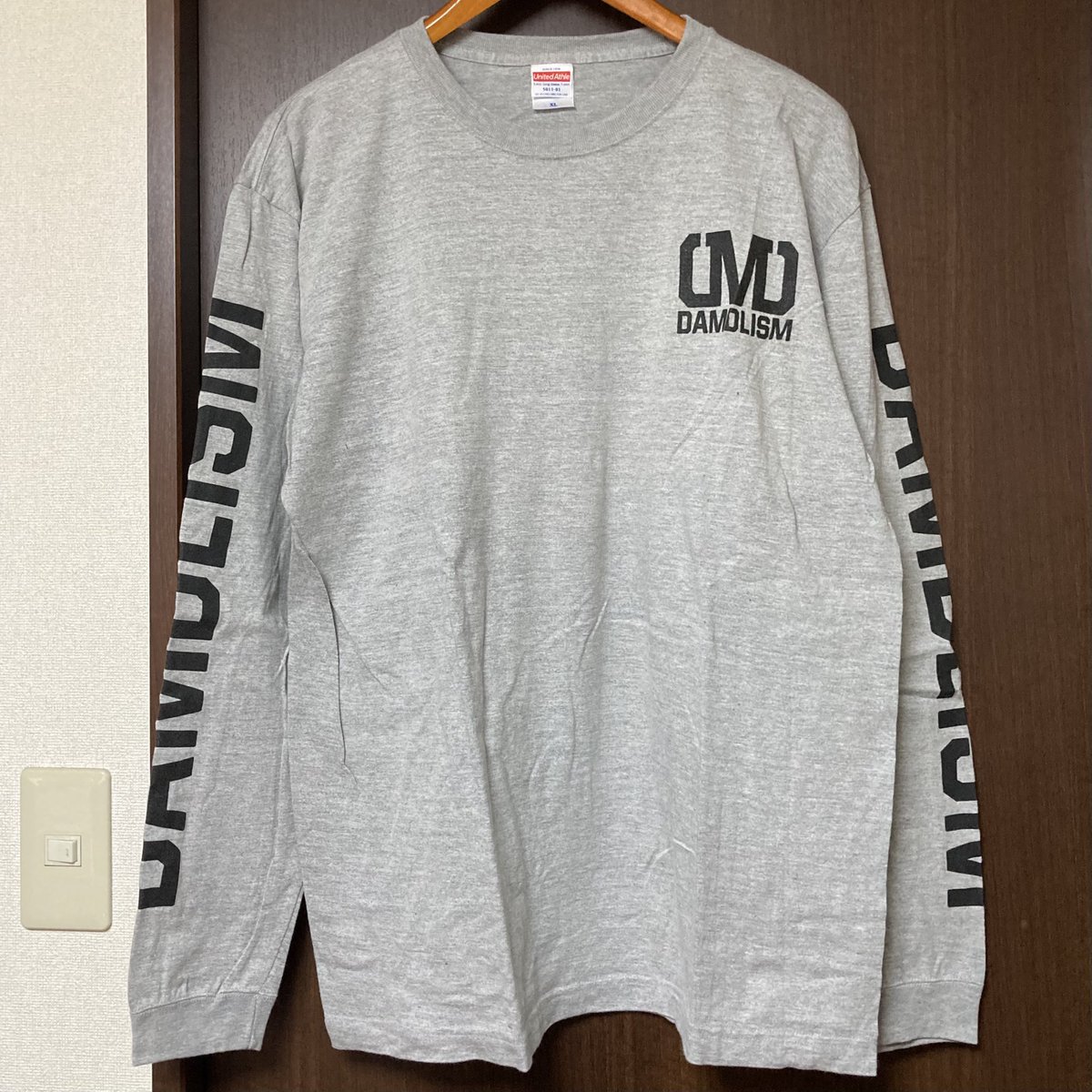 MARBLERECORDS's tweet photo. 私物バンドTシャツ1日1枚紹介

●NO.88
damdlism

XL size

岐阜のミクスチャーバンド。 https://t.co/5p4yDx7SnQ