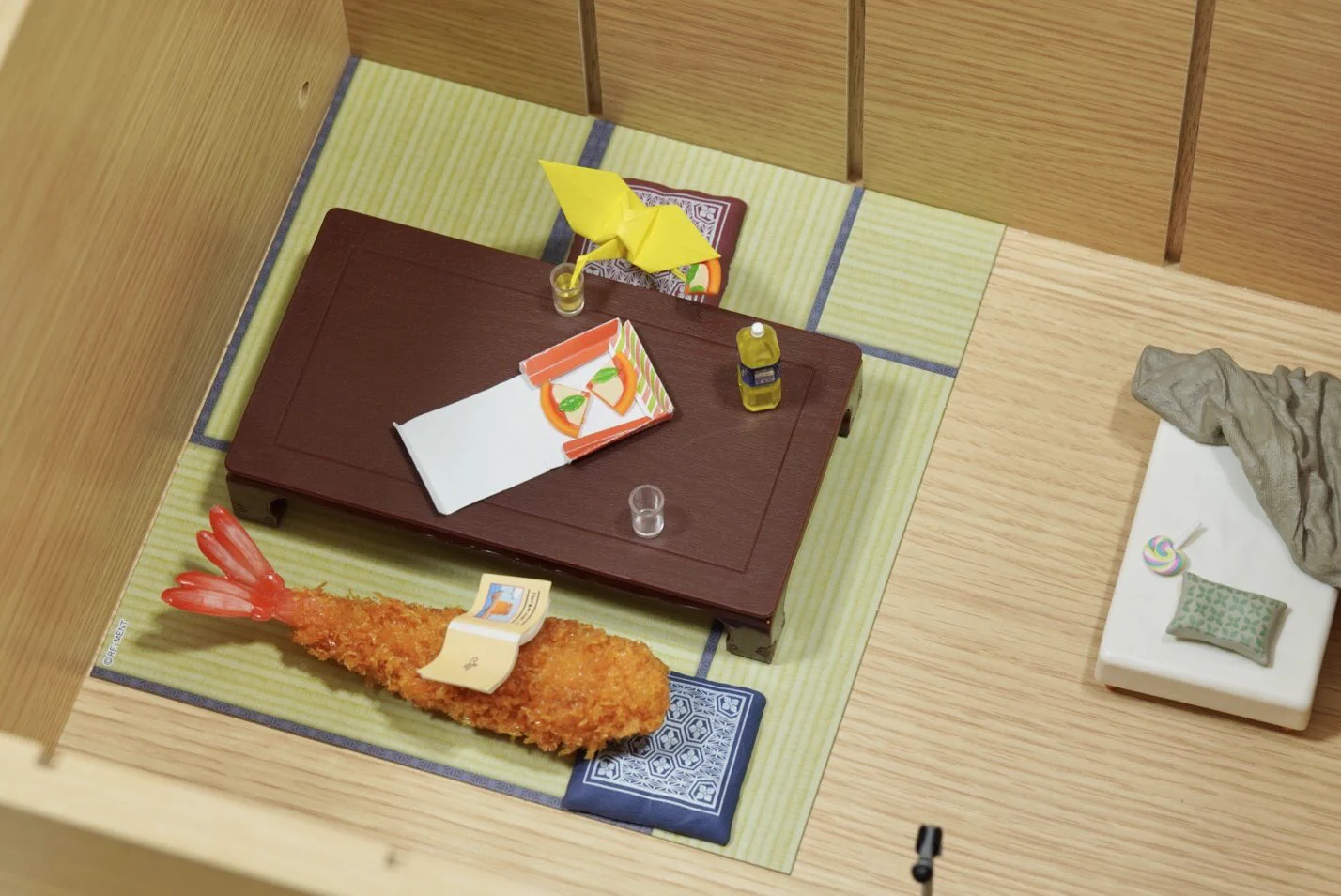 しばらく使っていなかった引き出しが？可愛い別荘のお部屋に大変身ｗｗ