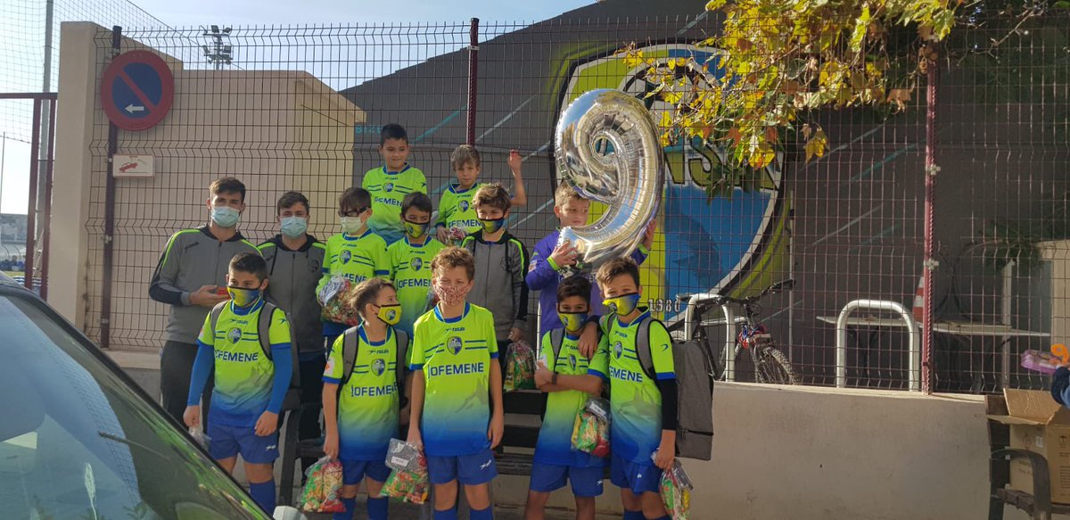 🟢🔵 BENJAMIN A 🟢🔵

🆚 Nuestro benjamín A ha jugado este fin de semana contra el Puzol

💪🏼 Pese a que el resultado no fue el esperado los nuestros ya se encuentran pensando en el próximo partido

🎉 Además, celebraron el cumpleaños de Pablo, nuestro portero, que cumplía 9 años