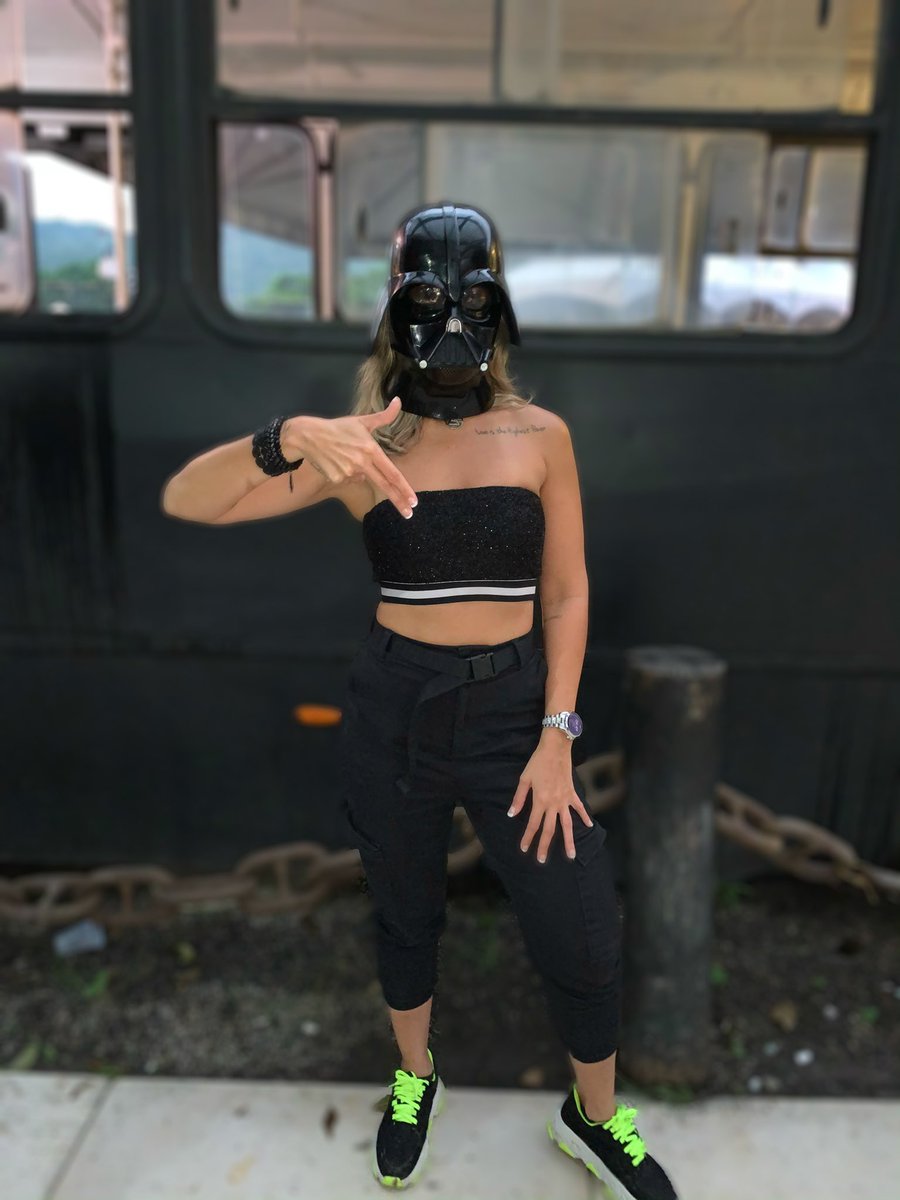 samferrymusic's tweet photo. Darth Vader tá online! 😎
Quem mais vem para o lado Ferry da Força?
#darthvader #samferry #patroatáonline https://t.co/HZkCqyffM0