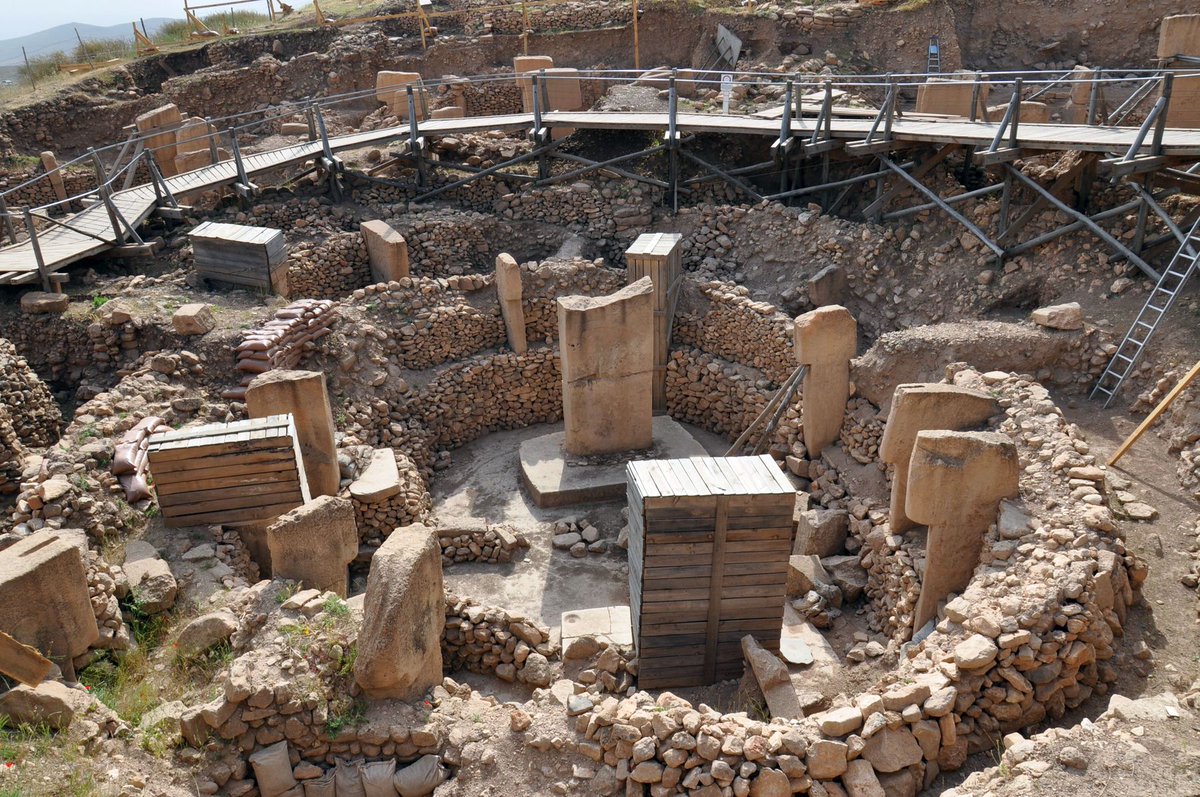 turarchaeonews's tweet photo. For #MuseumsUnlocked Megalithic Architecture - Göbekli Tepe (southeastern Turkey, Şanlıurfa Province), possibly the oldest-known religious structure in the world, dating back to the 10th millennium BCE. More than 200 pillars in ca.20 circles are known through geophysical surveys. https://t.co/MOkpvPFbZB