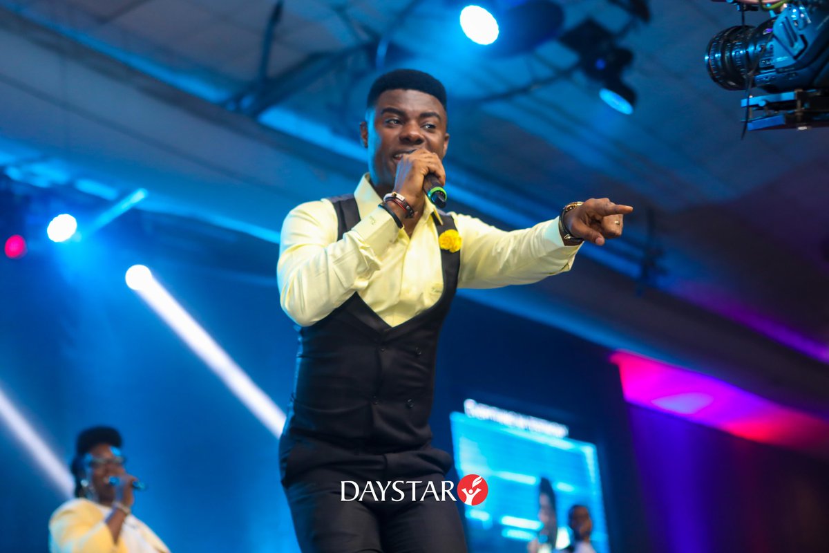 DaystarNG's tweet photo. 🎼We've come to praise You Lord
We've come love You Lord
We've come to praise You
For the good things You have done

Yahweh eh eh eh
You are worthy of our praise🎹

#DaystarAt25 #DaystarNG https://t.co/ToQlUGZZdh