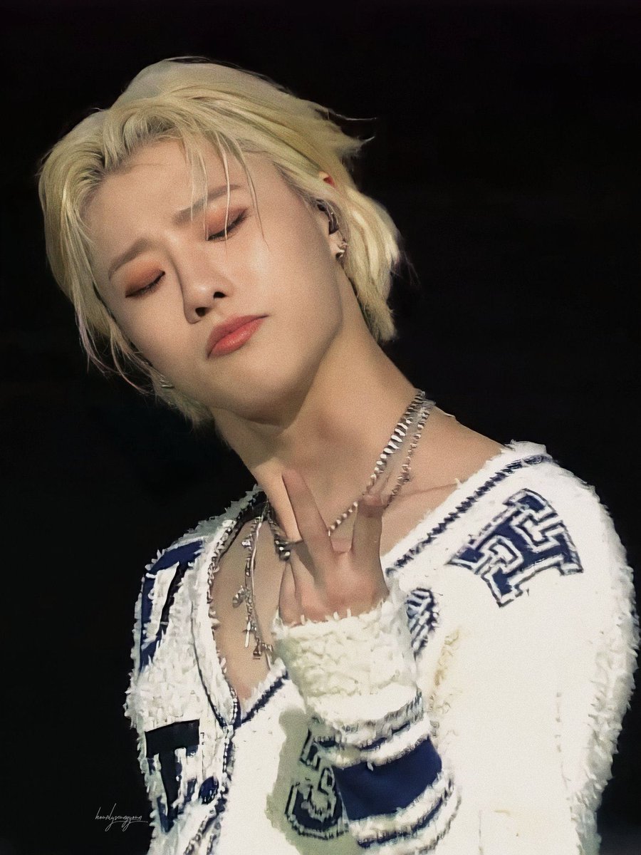 I have to do this.11.22.20 CHO SEUNGYOUN; A necessary thread;
