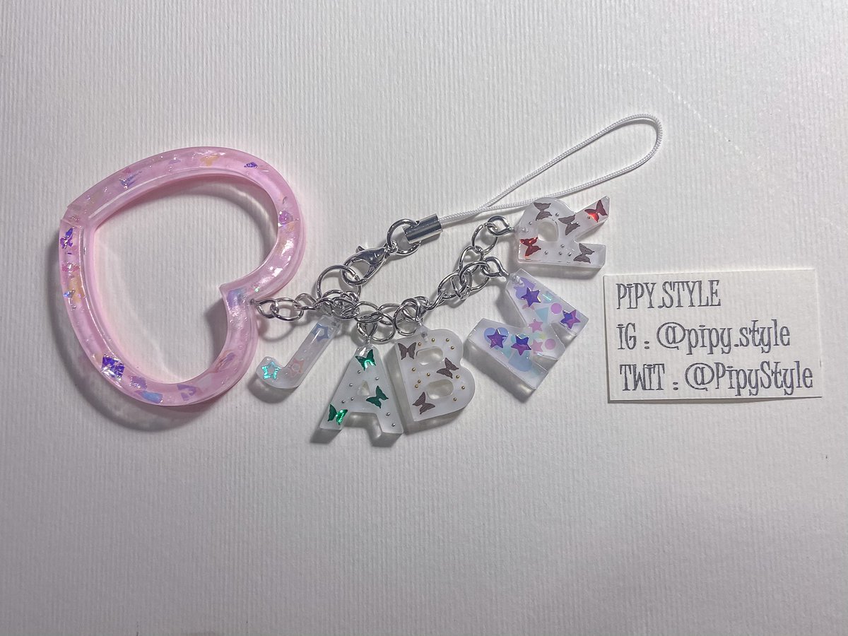 sweetieNpaint's tweet photo. 💗Made-to-order💗
⟡ เมนแท็กแท่งไฟ (ตกแต่งบง) / พวงกุญแจ 
⟡ อักษรเรซิ่น #Handmade ตัวละ 39B | 3ตัว 100B 
⟡ #CuteItembyPIPY 
📝สอบถาม/สั่งทำลายอื่นๆทาง DM จ้า

#เรซิ่น #resinart #resin #พวงกุญแจเรซิ่น #พวงกุญแจ #แผงลอยเลิฟ #JR #ARON #BAEKHO #MINHYUN #REN #NUEST #LOVE https://t.co/o0FivSnvvx