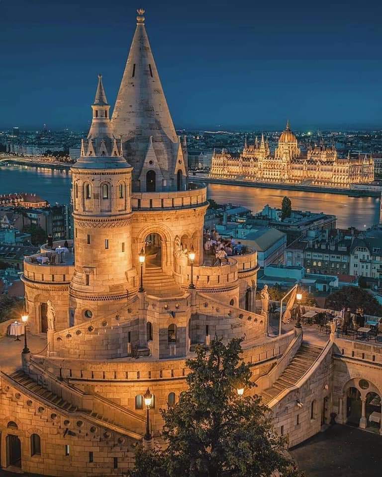 EscalaBudapest's tweet photo. Fisherman's Bastion, Budapest ❤🇭🇺
Share with us. What is your favorite sight in our beautiful, amazing city.😎😍

Discover amazing Budapest with us:
Follow 👉 @EscalaBudapest

👉 #EscalaBudapestTips https://t.co/xDTZED0QjF