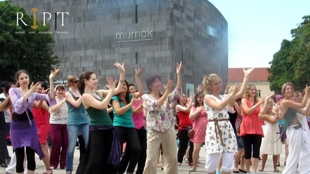 RashidTrainer's tweet photo. A fun class today!  Join Payal at 4pm today for Bollywood Dance Fit!  A fun workout on a Sunday!

https://t.co/As3dY3bEkJ

#onlinetrainingcoach #onlinetrainingprogram #onlinetrainers #onlinetrainings #onlinetrainingprograms #bestonlinetrainer  #onlinetrainingplan https://t.co/0NCtA6FByp