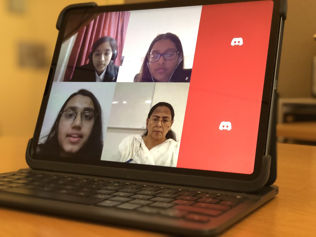 QatarDebate's tweet photo. #QatarDebate continues to host local tournaments and debate championship via the internet, as 38 teams from 20 school took part in yesterday’s 1st Qatar Preparatory Schools Debate League for girls in the 2020/21 season.

#QPSDL
#QatarDebate https://t.co/3w2HYim7Zr
