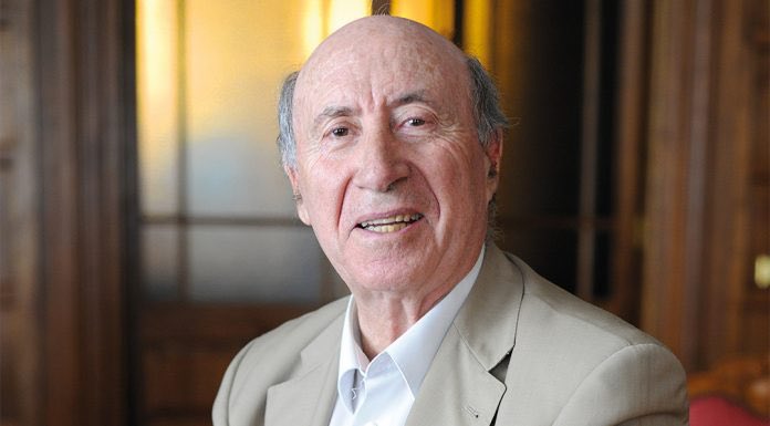 Registrador_es's tweet photo. En el último número de la Revista Registradores #RR91, Antonio Tornel @AntonioTornel entrevista a ‘Peridis’ al hilo de su última obra, “El corazón con que vivo” https://t.co/YhQFtfSsx2 https://t.co/CbQ55SbTpm