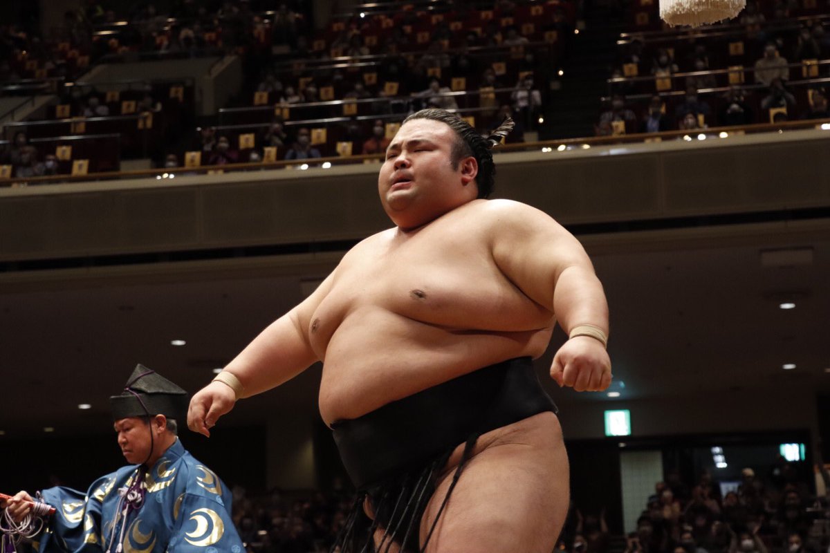 sumokyokai's tweet photo. ＜貴景勝優勝！＞
優勝決定の瞬間。
#相撲 #11月場所 #東京 #貴景勝 https://t.co/xBfpDjVm10