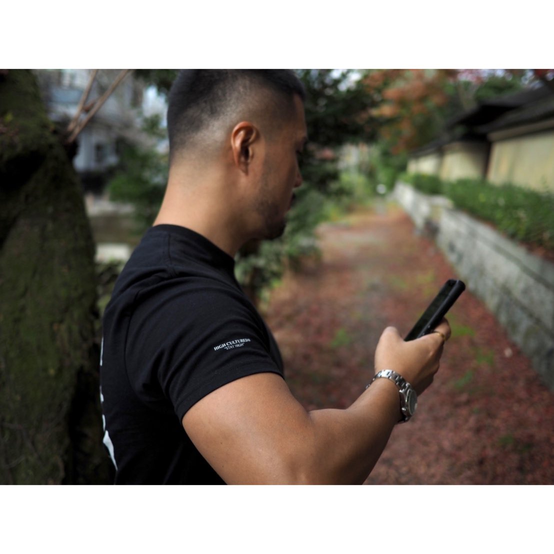 highcultured_jp's tweet photo. STAY HIGH
Curvy HIGH CULTURED back print Tee
¥3,300-(税込)
BASEオンラインショップでもご購入いただけます。
https://t.co/w92fNwxcgq
#highcultured #fassion #mensfashion #streetfashion #casualstyle #casualfashion
#tshirt #teeshirt #teeshirts #backprint #backprintshirt #ハイカル https://t.co/yxi6Y8vXMQ