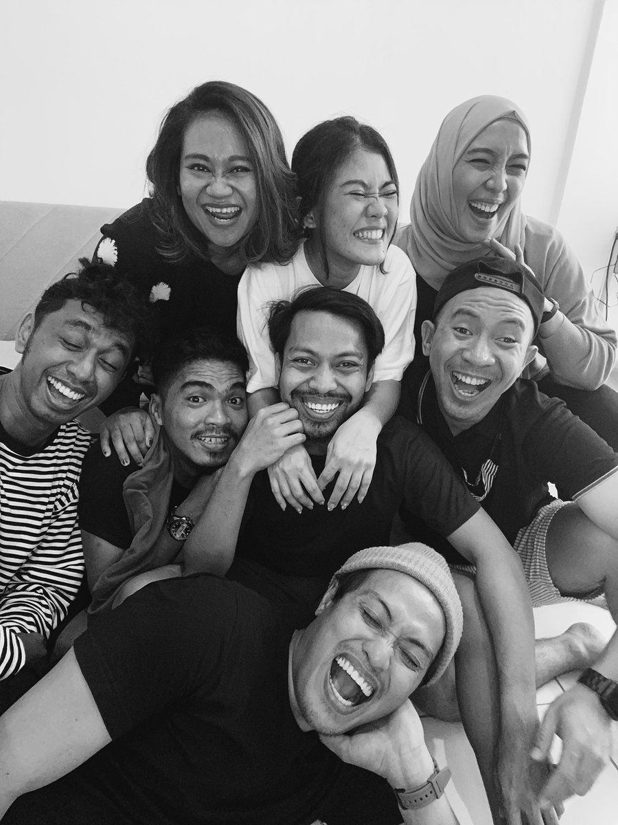 Halusmanies's tweet image. After 3 years! Since 2010 and still counting #madamaradio #class2010