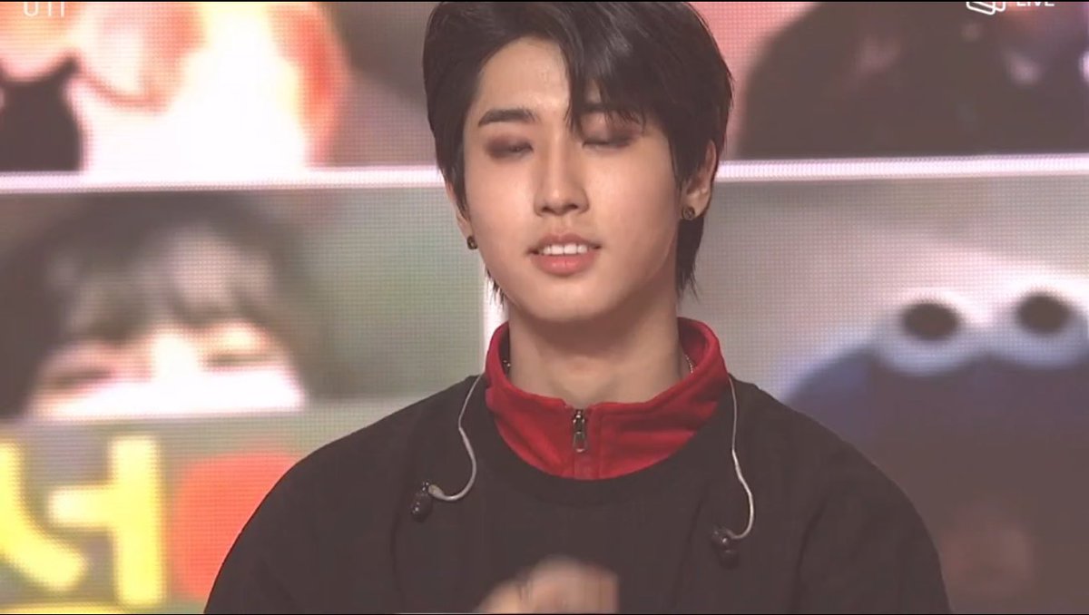 MY SCREEN SHOTS FOR SKZ CON 2020 ## 001(it’s rumbled sorry )