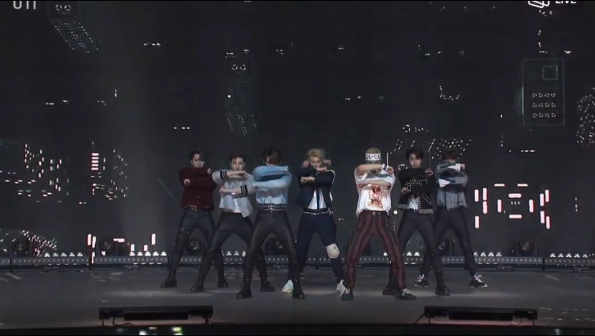 MY SCREEN SHOTS FOR SKZ CON 2020 ## 001(it’s rumbled sorry )