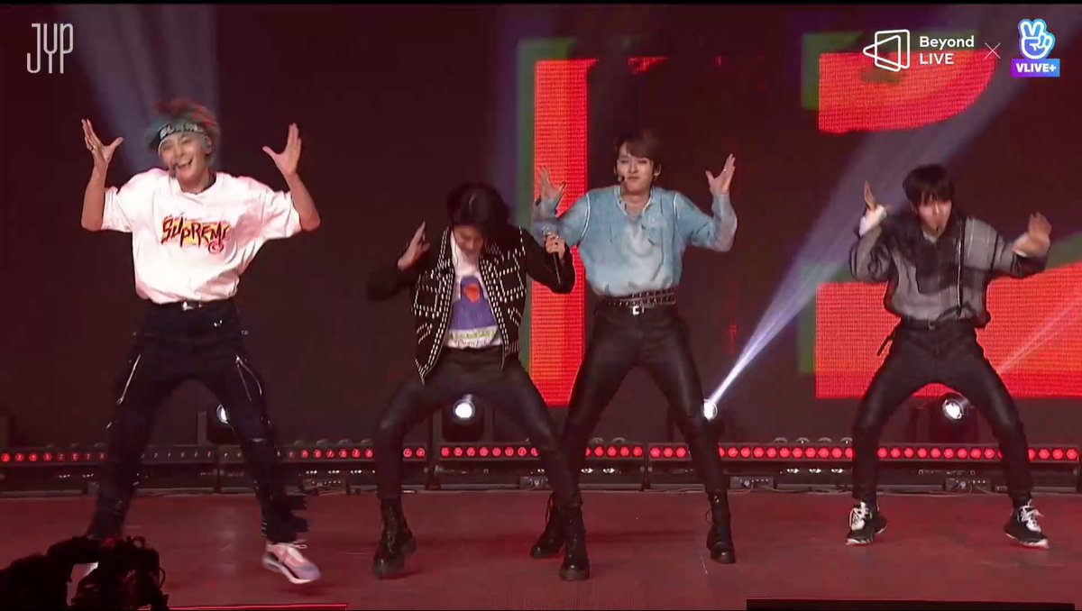 MY SCREEN SHOTS FOR SKZ CON 2020 ## 001(it’s rumbled sorry )
