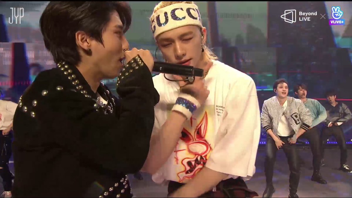 MY SCREEN SHOTS FOR SKZ CON 2020 ## 001(it’s rumbled sorry )