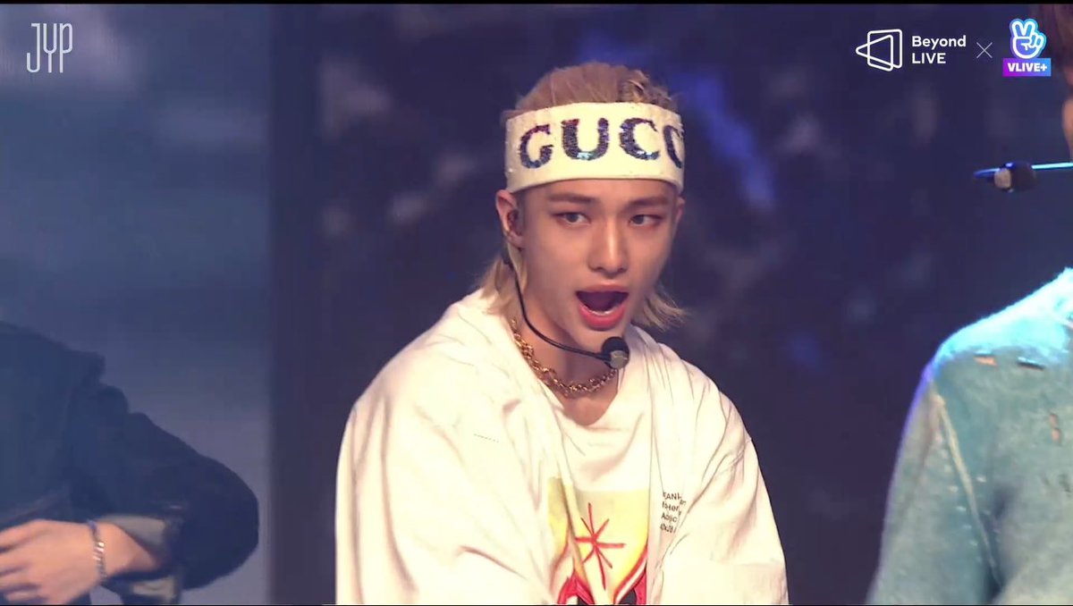 MY SCREEN SHOTS FOR SKZ CON 2020 ## 001(it’s rumbled sorry )