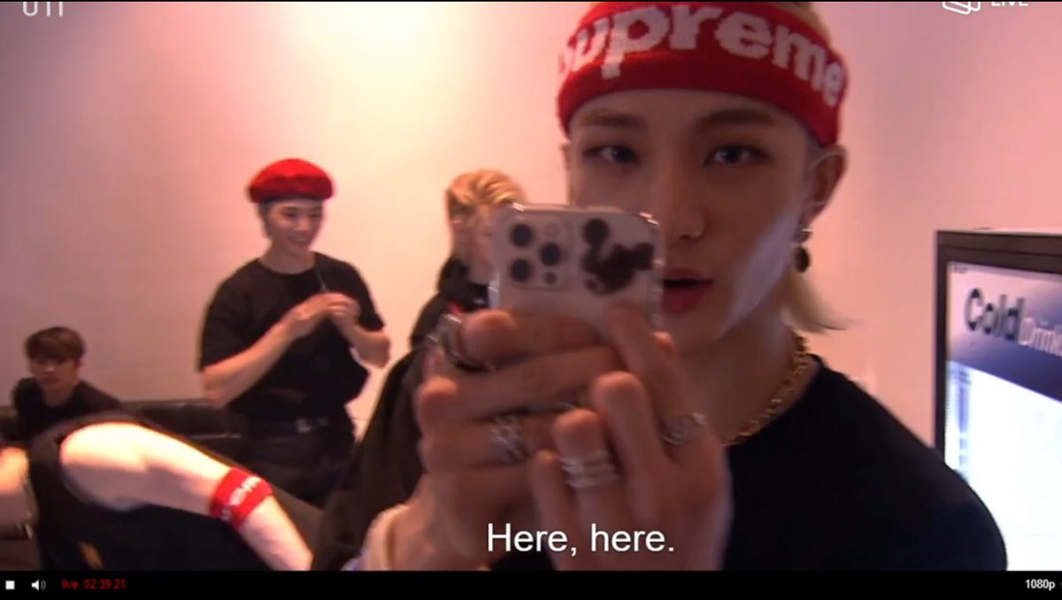 MY SCREEN SHOTS FOR SKZ CON 2020 ## 001(it’s rumbled sorry )