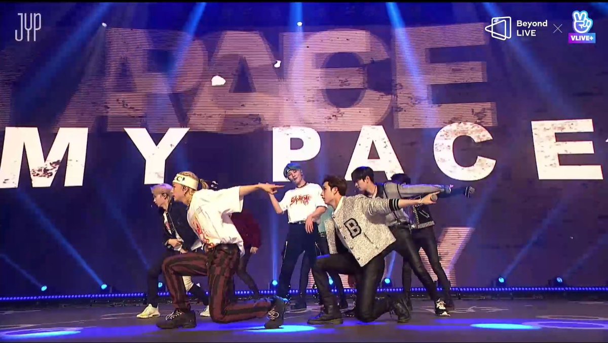 MY SCREEN SHOTS FOR SKZ CON 2020 ## 001(it’s rumbled sorry )