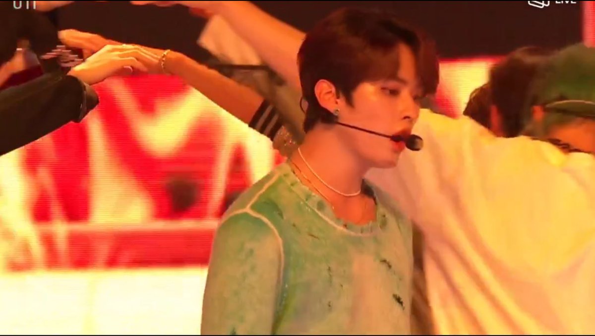 MY SCREEN SHOTS FOR SKZ CON 2020 ## 001(it’s rumbled sorry )