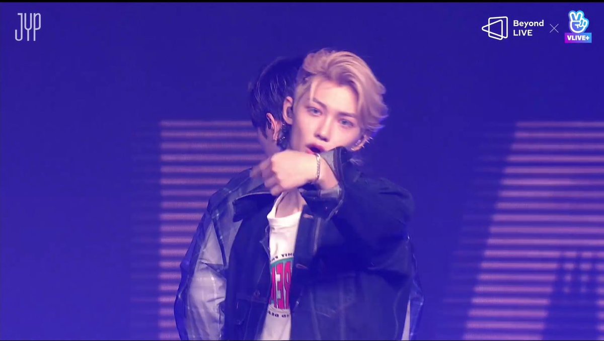 MY SCREEN SHOTS FOR SKZ CON 2020 ## 001(it’s rumbled sorry )