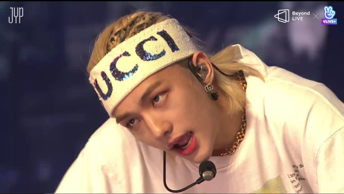 MY SCREEN SHOTS FOR SKZ CON 2020 ## 001(it’s rumbled sorry )
