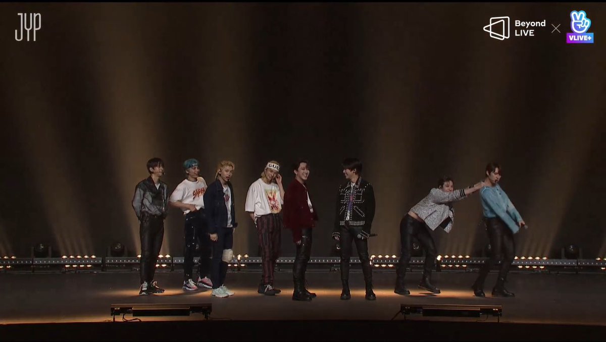 MY SCREEN SHOTS FOR SKZ CON 2020 ## 001(it’s rumbled sorry )
