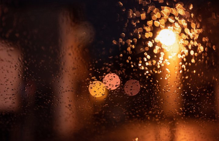 oops1945's tweet image. 추위는
외로움의 농도를 더욱 짙게 만든다.
그리고 외로움은
언제나 그리움을 동반한다.

- 이외수, &amp;lt;바보바보&amp;gt; 중에서...