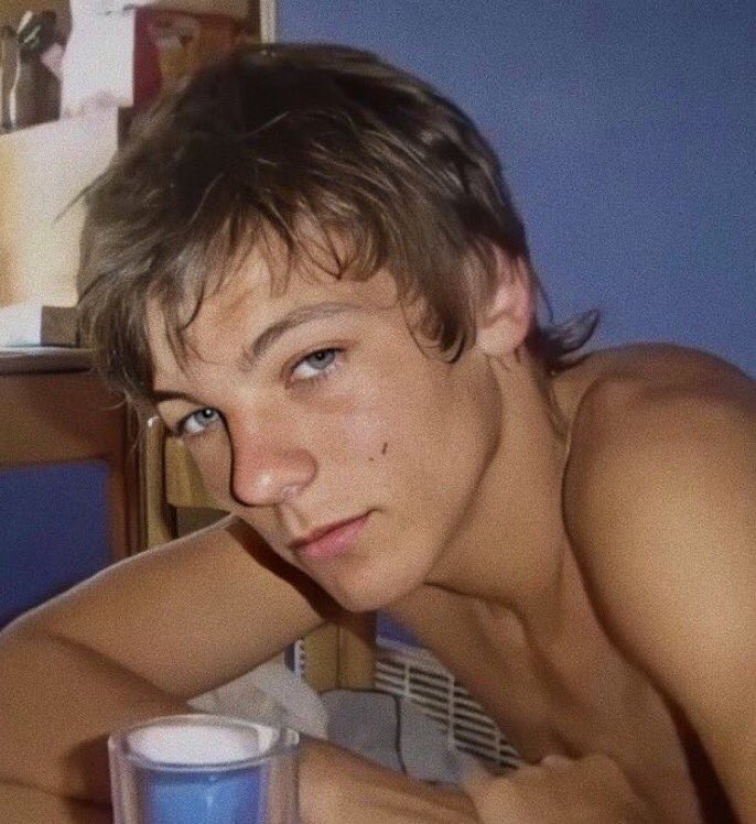 This picture of Louis; a Thread