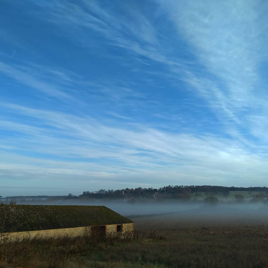 JoOLeary's tweet photo. Beautiful misty morning for @runvember Day 22 💚 #Runvember #30RunsIn30Days #RunEveryDay #AutumnMornings #LoveWhereYouLive https://t.co/ZoJGdw97OQ