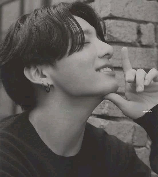 FatimaBoumsahi's tweet photo. #LifeGoesOnWithBTS https://t.co/QSPEfiCusQ