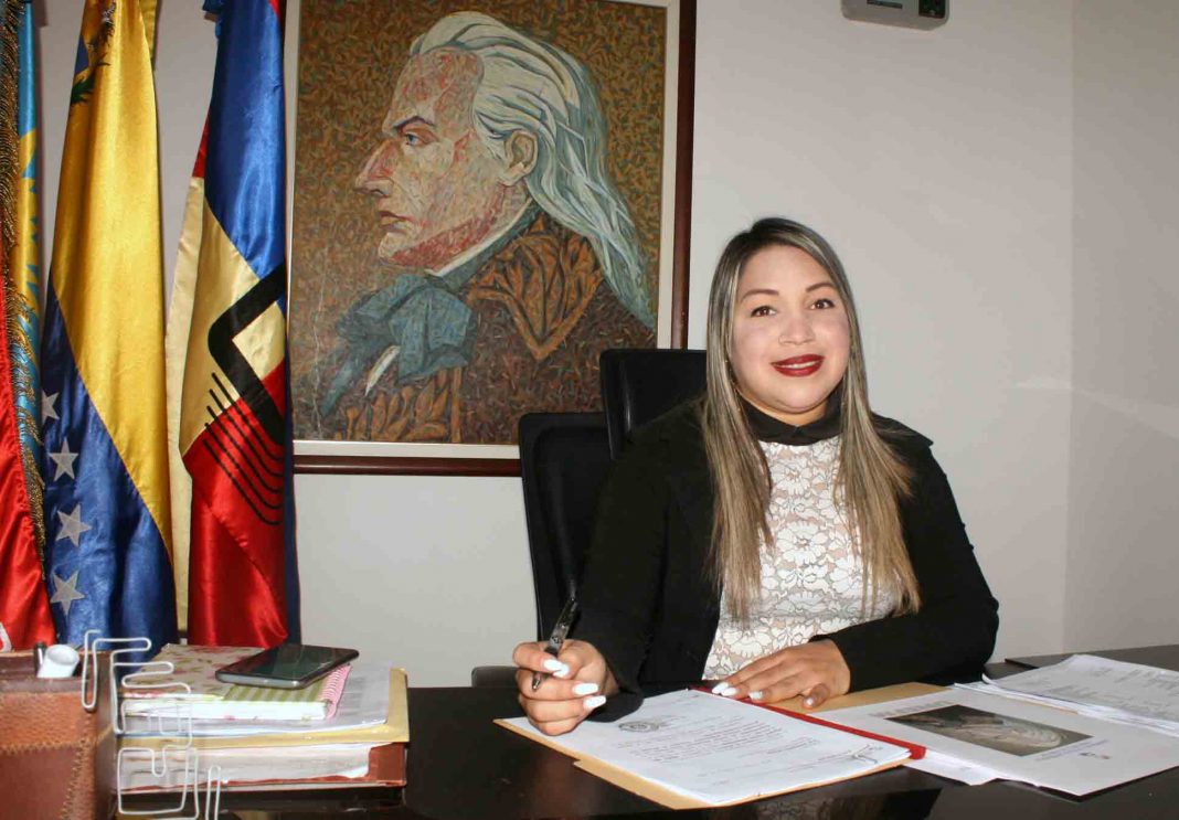 contrapuntovzla's tweet photo. Rectora Juogreidin Cerero presentará la revista Ciencias Sociales y Educativas https://t.co/Bz6ujgFwhH https://t.co/uXVKV8y9rk