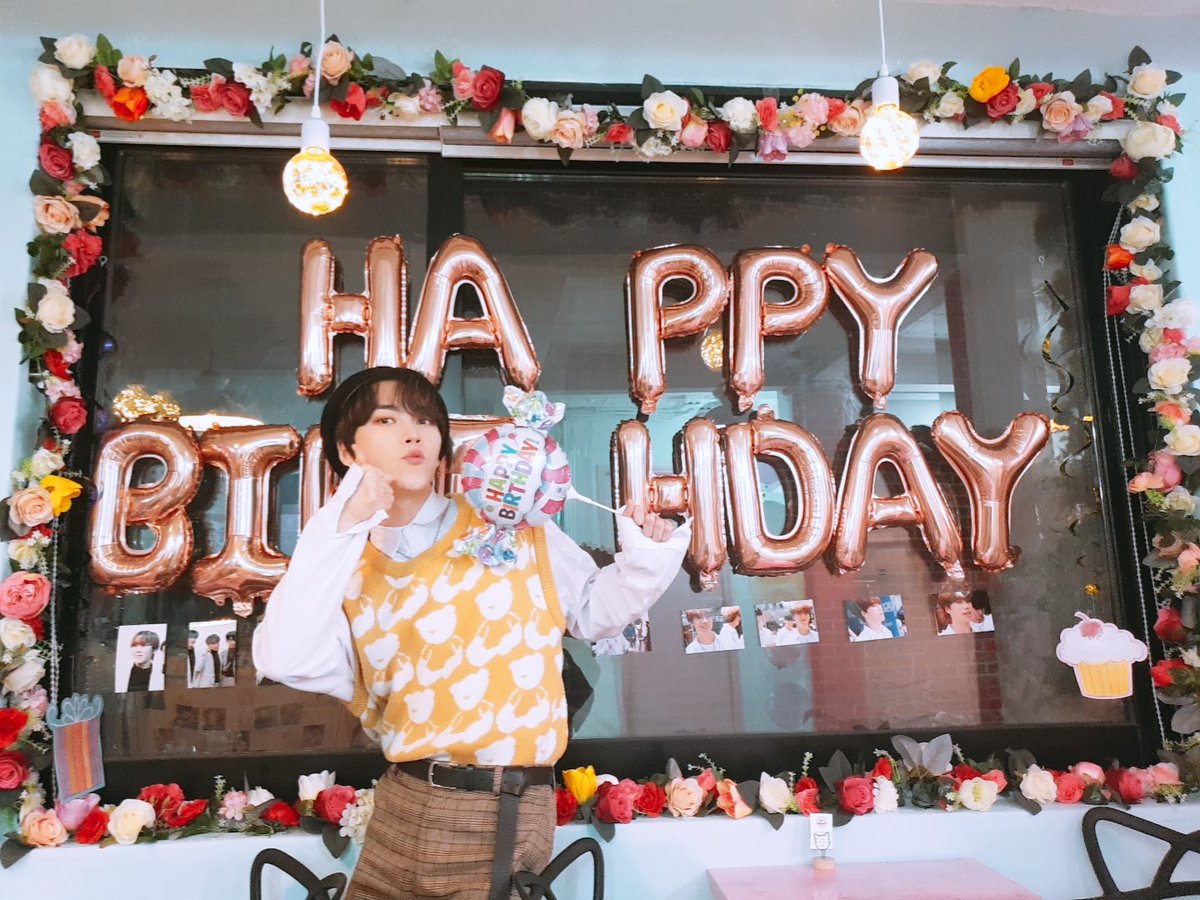 MYst_member's tweet photo. [#우진]
25번째생일 여러분들 덕분에 너무너무  행복했습니다💜
2020년에 더 많은걸 드리고 싶었는데 그렇지 못해서 조금 아쉬워요ㅠㅠ
감사한마음 잊지않고 간직해서 큰 행복으로 돌려드릴게요🙏🏻
#MYst #마이스트 #Woojin https://t.co/HdcXyApqwu
