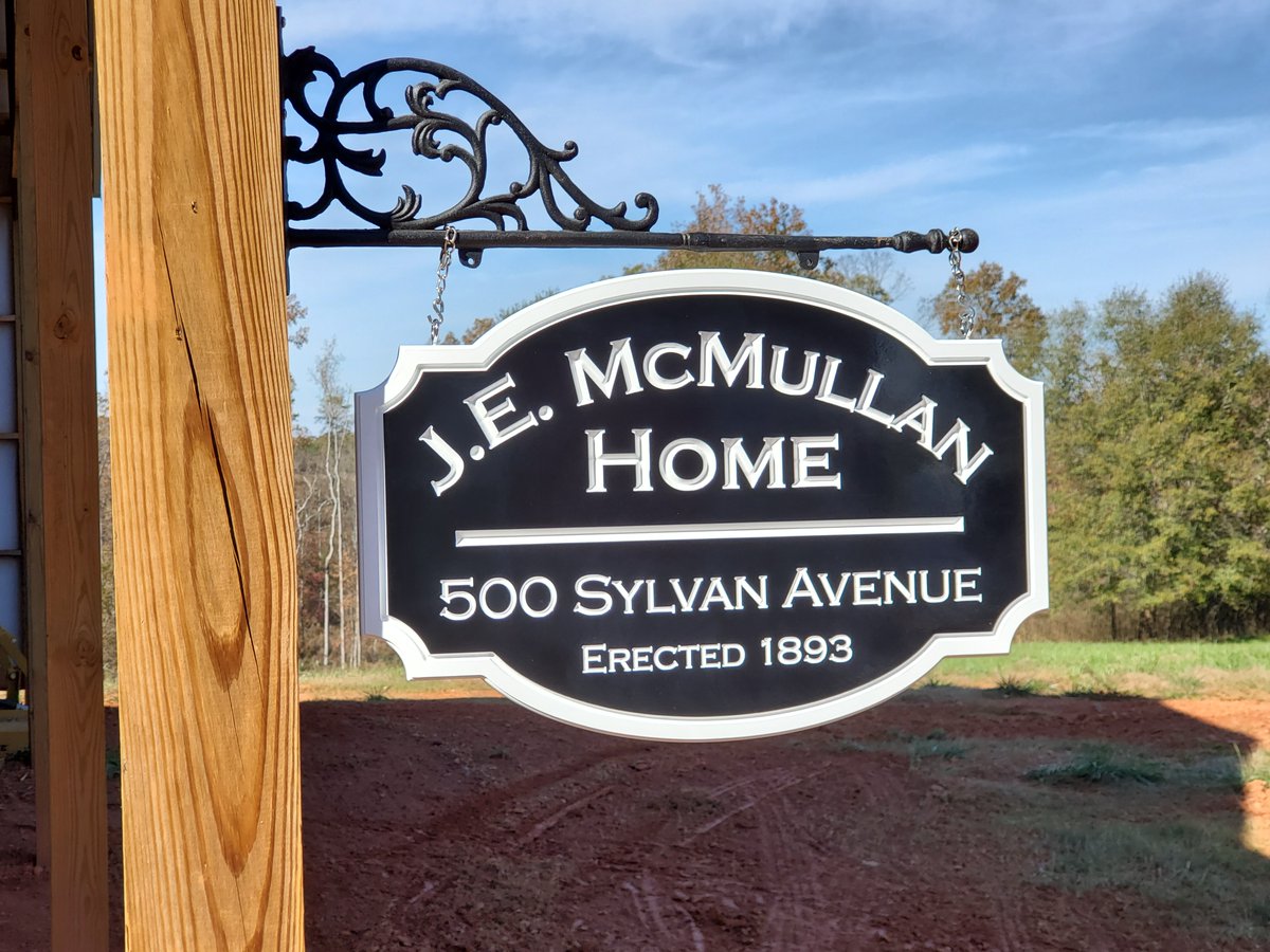 cottage_green's tweet photo. https://t.co/mxWEx0l0jL #CustomOutdoorSigns🌴Coastal Living Signs🌅 #BeachSign #CottageSigns🍹Poolside Tiki Bar🍔Plaques🚜#FarmSigns🏡#AirbnbVrboSigns🌳Solid Oak #WoodTreeSwings #sign #plaque https://t.co/Im3Ktkprla