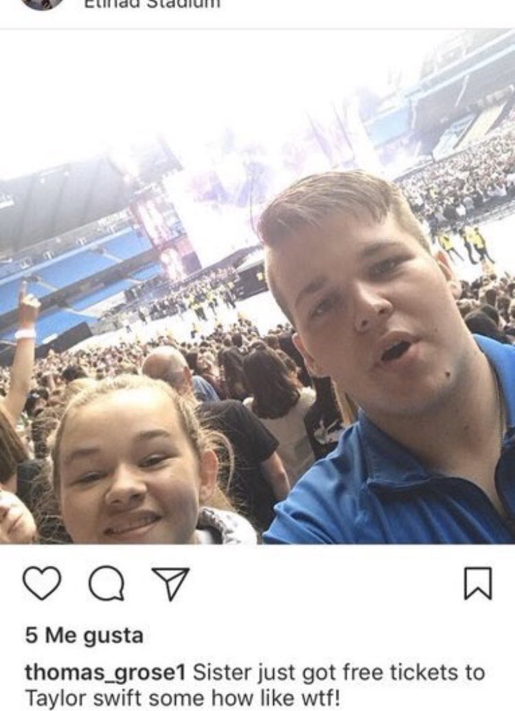 fentyvibesz's tweet image. The same show for which she sold all tickets and which ended up being full the same night? When will Taylor without cheating? 🤩
#BLANKSpaces