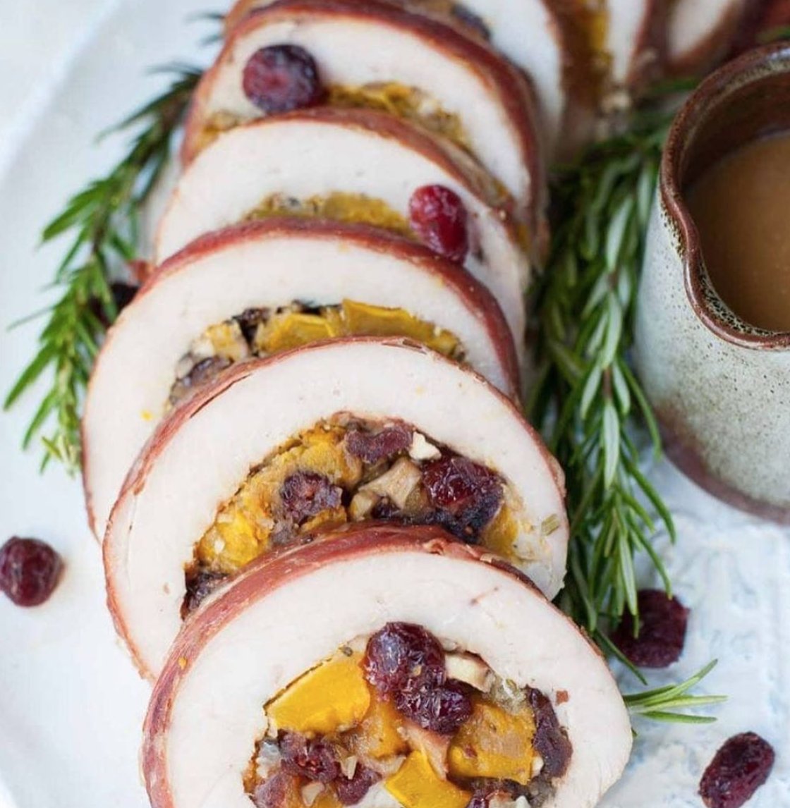 We've put together a classic Thanksgiving meal paired with your choice of Domenico wine or seasonal cocktails, and today is the last day to place your order!  Order here: bit.ly/3cOXypC 
#thanksgiving #mealpickup #thanksgivingmeal #domenicowinery