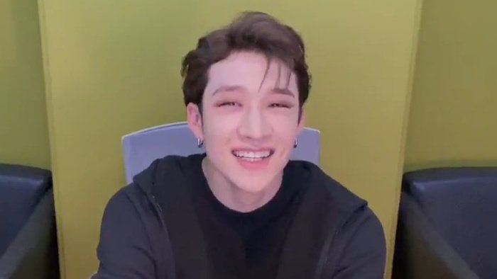 bangchann_exe's tweet photo. just chan smiling. Thats it thats the tweet. RT for clean skin. https://t.co/rvn0msJCAA