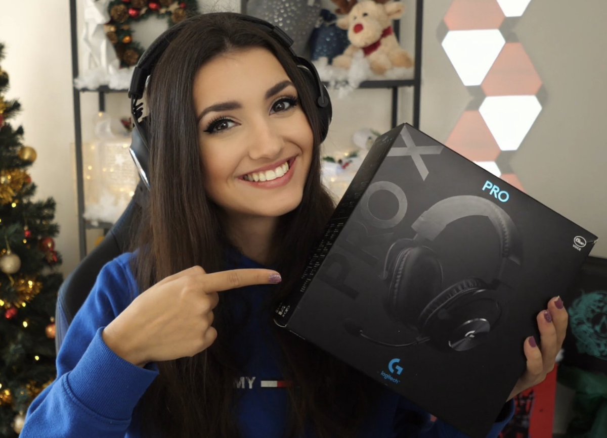 JulietteArz ☀️ (@juliette_arz) on Twitter photo 🎁Giveaway Casque Logitech G Pro X Wireless🎁
Logitech vous fait gagner ce casque que j’aime tant (Vous pourrez espionner vos amis pendant vos pauses pipi 😌)
Pour participer :
✅ follow <a href="/Juliette_arz/">JulietteArz ☀️</a> / <a href="/LogitechGFrance/">Logitech G France</a>
🔁 Retweet ce tweet
Tirage 29/11
Bonne chance à tous ❤️ 🎁Giveaway Casque Logitech G Pro X Wireless🎁
Logitech vous fait gagner ce casque que j’aime tant (Vous pourrez espionner vos amis pendant vos pauses pipi 😌)
Pour participer :
✅ follow <a href="/Juliette_arz/">JulietteArz ☀️</a> / <a href="/LogitechGFrance/">Logitech G France</a>
🔁 Retweet ce tweet
Tirage 29/11
Bonne chance à tous ❤️