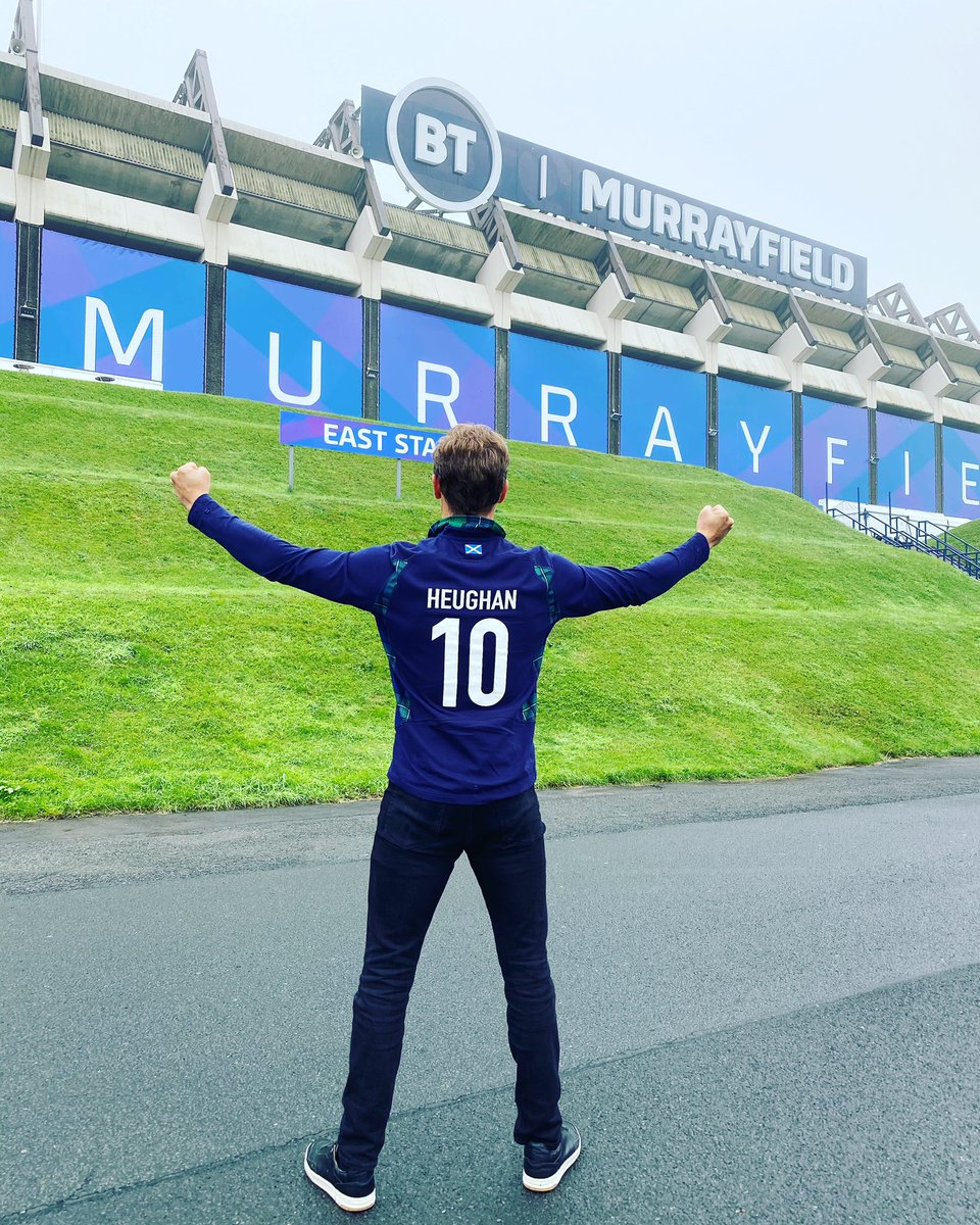 SamHeughan's tweet photo. Good luck @Scotlandteam !!
@autumnnations 
Allez les autre bleus! 🏴󠁧󠁢󠁳󠁣󠁴󠁿 🏉 https://t.co/H55r4Z5h5w