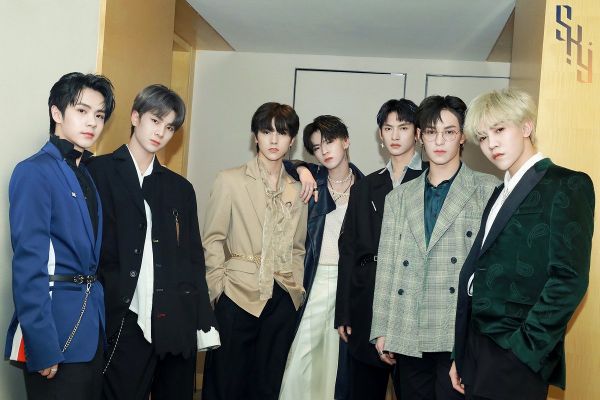 TrendingWeibo's tweet photo. #SKY for their performance at the China Cool Music Festival in Suzhou.

All photos: https://t.co/lOAp0rnECZ

#天空少年 https://t.co/o9uwmJzUgN