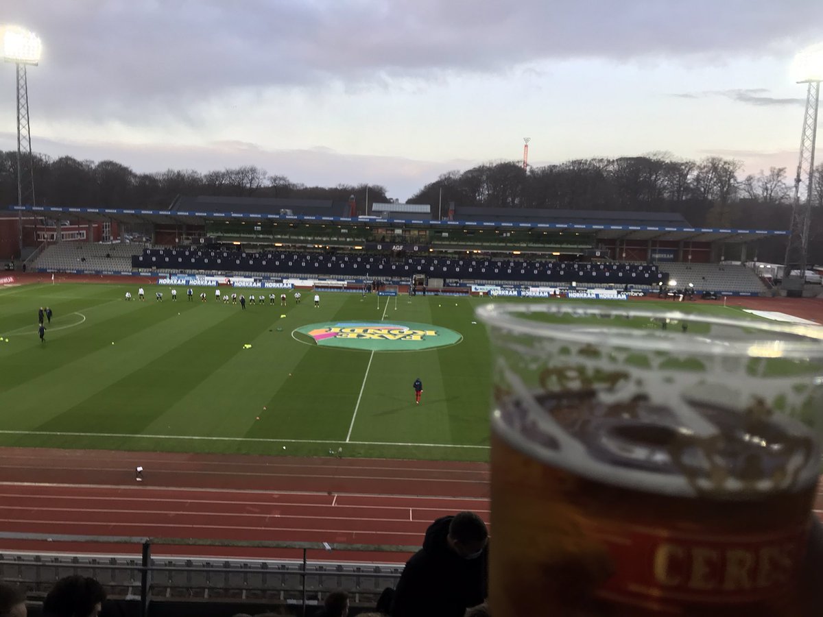 Lækker dag til top-kamp på stadion!  #ultratwitteragf #agffcm #sldk