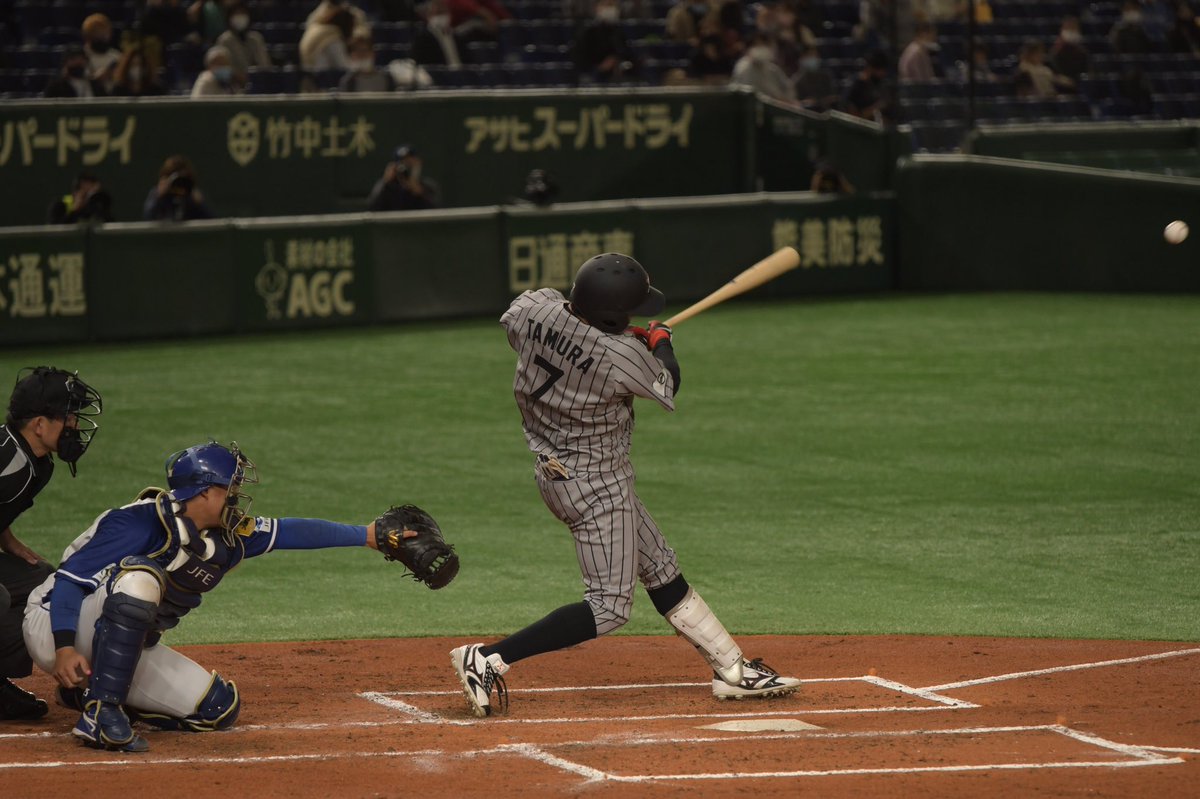 前年王者を破る先制タイムリーを放った田村
補強選手の意地を見せました！
2020.11.22
第91回都市対抗野球大会
JFE東日本VS三菱自動車倉敷オーシャンズ
#三菱自動車倉敷オーシャンズ #JR西日本 #田村強 #大阪体育大