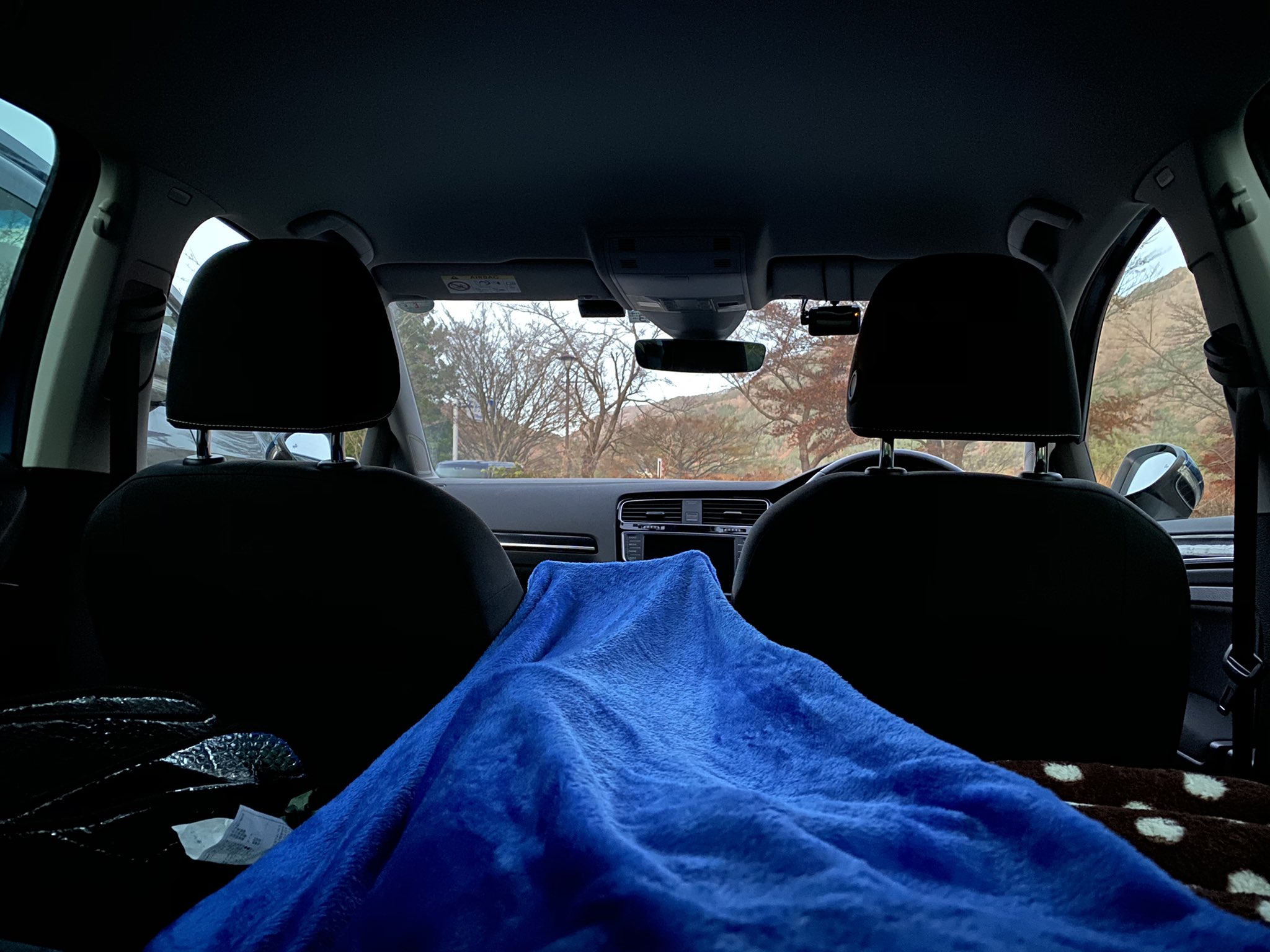Kd ゴルフ は車中泊がなかなか快適なコトが分かったのも大きな収穫 普通に7時間半ぐらい寝てたわ T Co Hhbkfufwwt Twitter