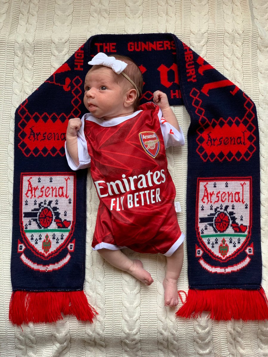 steinjesse's tweet photo. Our little gooner’s first match day! #MyPLMorning @Arsenal https://t.co/QOr2ZNnT9G