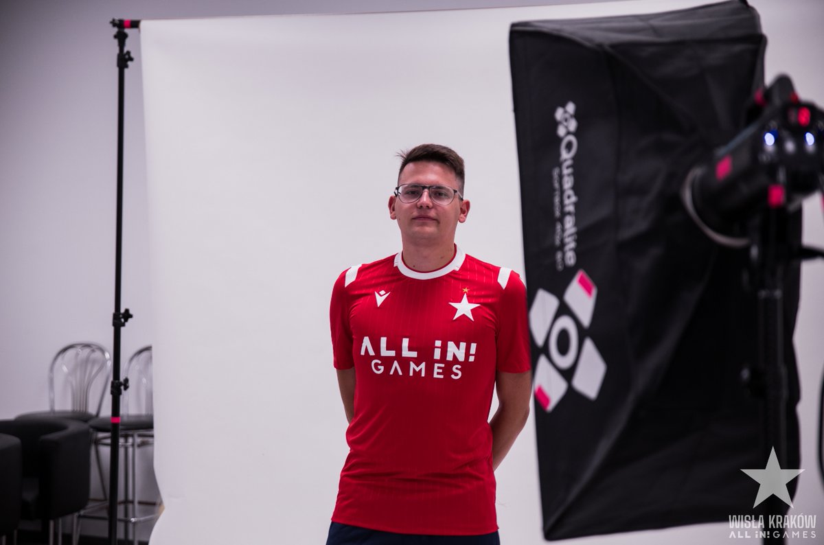 WislaGames's tweet photo. Dokładnie o 16:45 rozpoczynamy wielki finał ESL Mistrzostw Polski! 🔥

Liczymy na Wasze wsparcie!

📺 https://t.co/CHRfjBHu1I
🗣 https://t.co/ztppqXfBMi

#PoMistrza #ALLinWisla #ESLMP20 https://t.co/hmzo78nPql