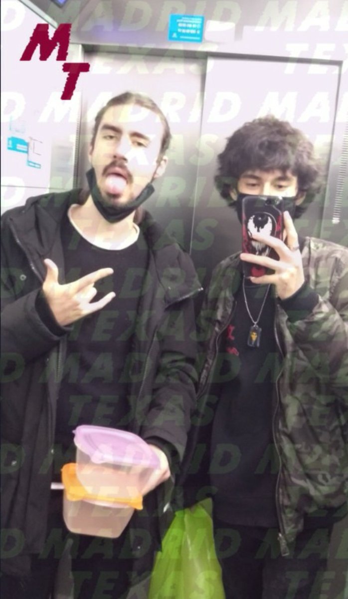 MadridTexas's tweet photo. ⚠️⚠️CUIDADO ATENCIÓN⚠️⚠️
Hoy vienen @arturothrash y @YungDatakrash para explicarnos su experiencia tras lograr el final bueno de la vida: salir de Latinoamérica. Hoy a las 19:15 en Twitch: https://t.co/IjedeBTicA https://t.co/B6kglWkPCh