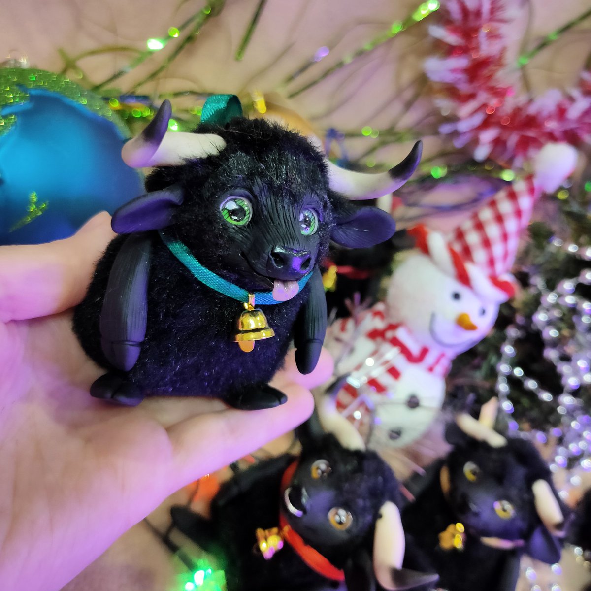 CatKrafi's tweet photo. Tiny bulls for 2021 ππππ
I love my new scenery π
-
-
-
#artdoll #arttoy #artdollmaker #craft #crafting #polymerclay #glasseyes #bull #bulldoll https://t.co/xZsoyM4sOl