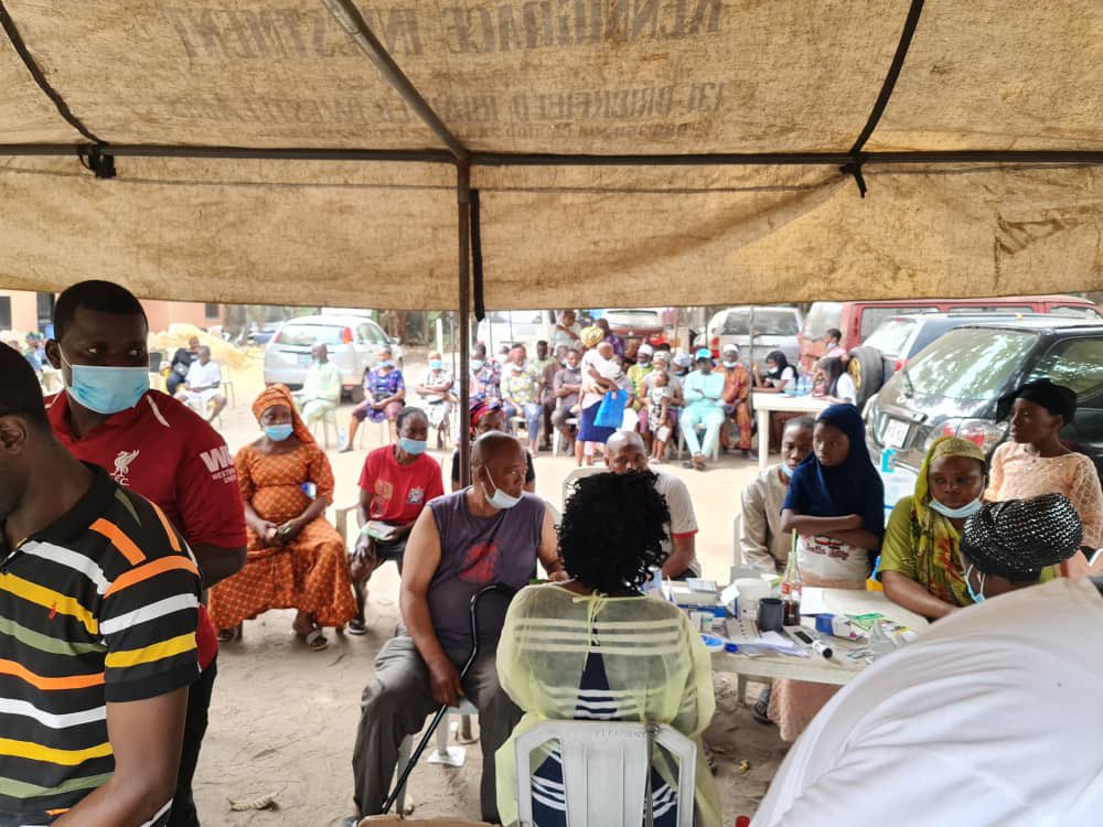 RotaryLagos's tweet photo. My special appreciation To The committee members, All members &amp; volunteers and Most importantly to Rotarian DR WALE PETRRS &amp; IPP Hotonu for their selfless attitude towards this Laudable Project.

I appreciate your commitments.

Thank you ALL !!!
.
. https://t.co/SQE3xxUW5W